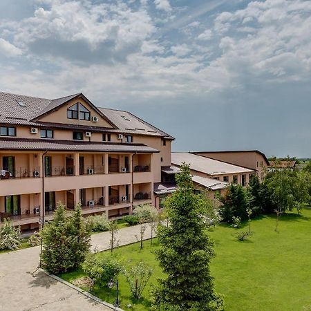 Club Insieme Grand Resort Potlogi Zewnętrze zdjęcie