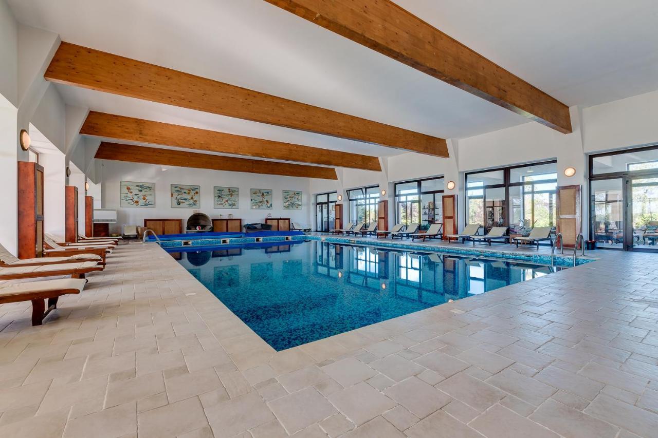 Club Insieme Grand Resort Potlogi Zewnętrze zdjęcie
