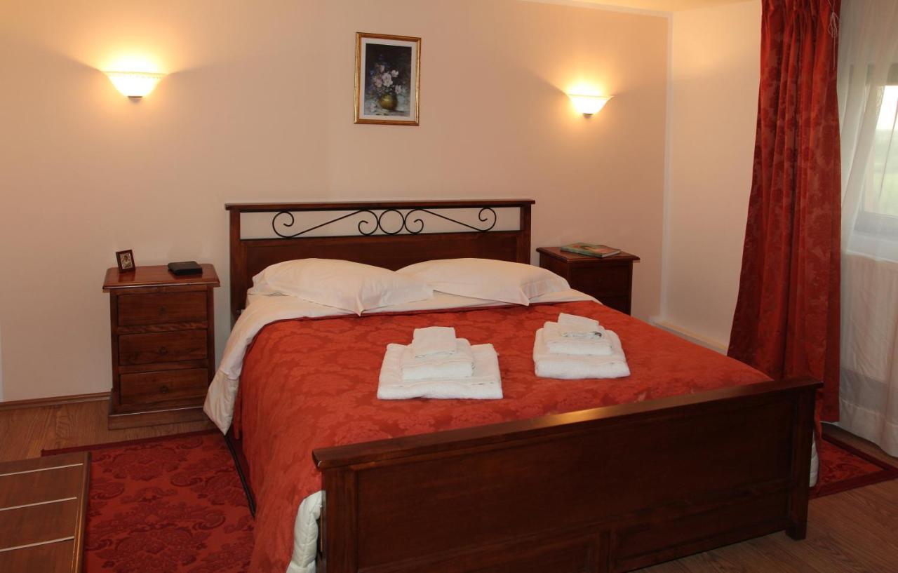 Club Insieme Grand Resort Potlogi Zewnętrze zdjęcie