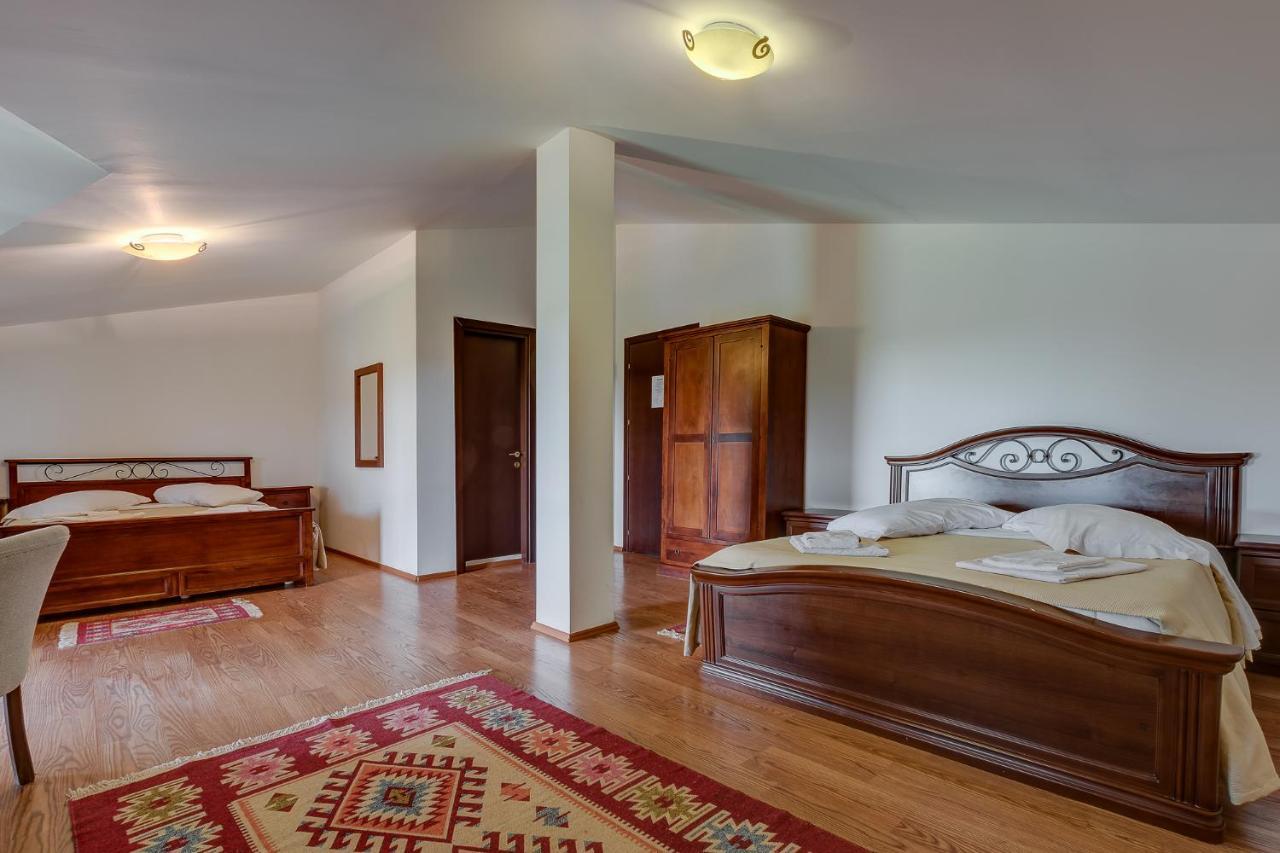 Club Insieme Grand Resort Potlogi Zewnętrze zdjęcie