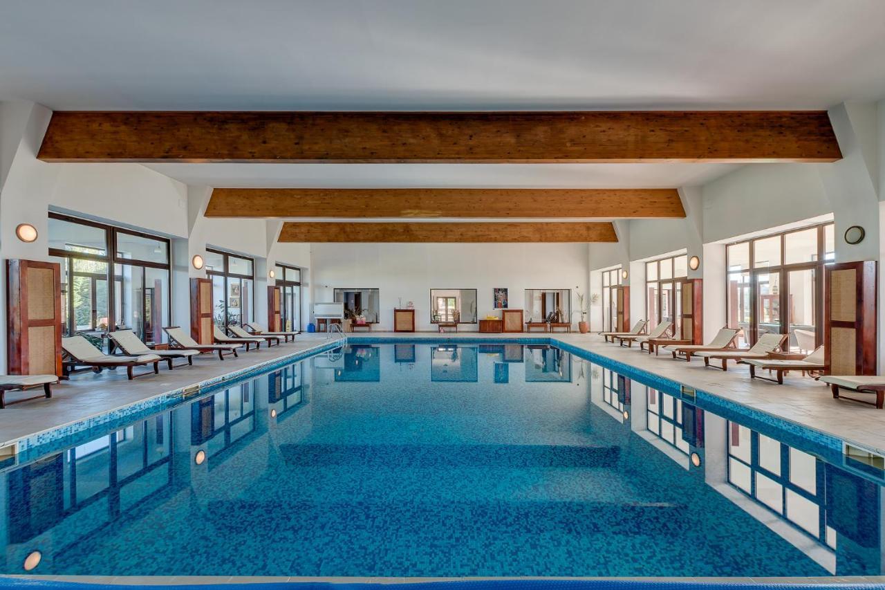 Club Insieme Grand Resort Potlogi Zewnętrze zdjęcie