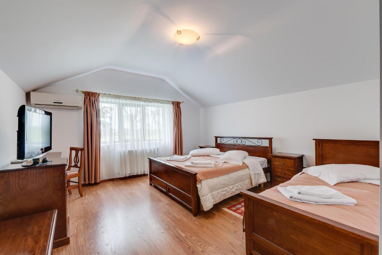 Club Insieme Grand Resort Potlogi Zewnętrze zdjęcie